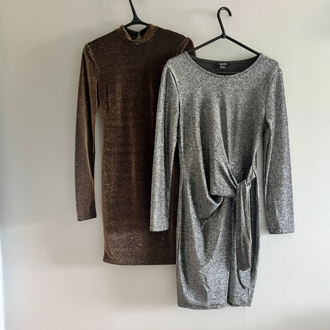 Glittrig klänningar