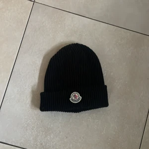 Moncler mössa - Mössa