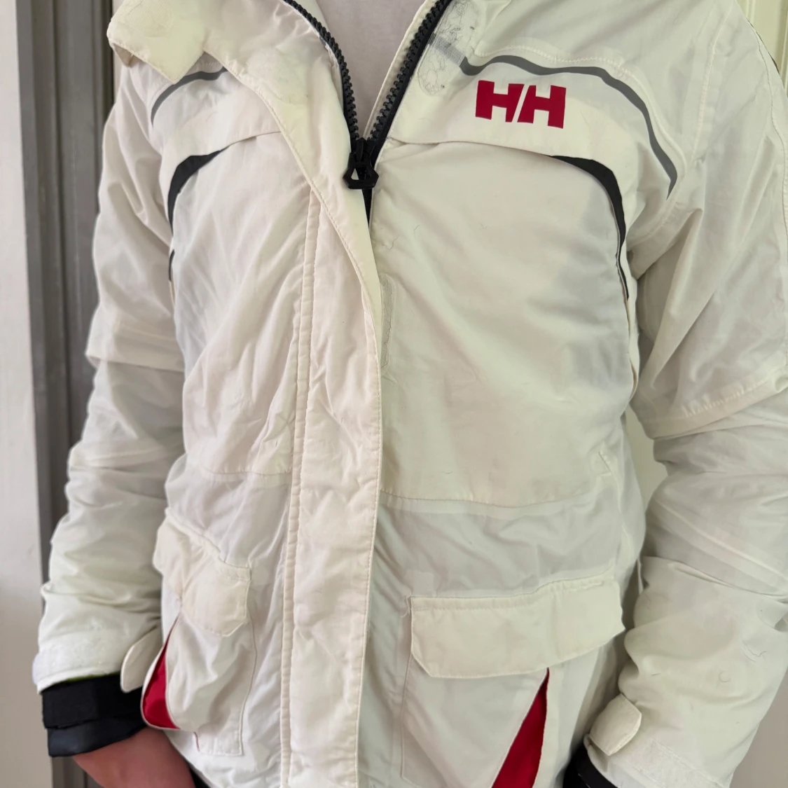 Vit Helly Hansen jacka - 1