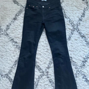 Bootcut jeans - Jeans från Gina tricot, mid/low waist. 