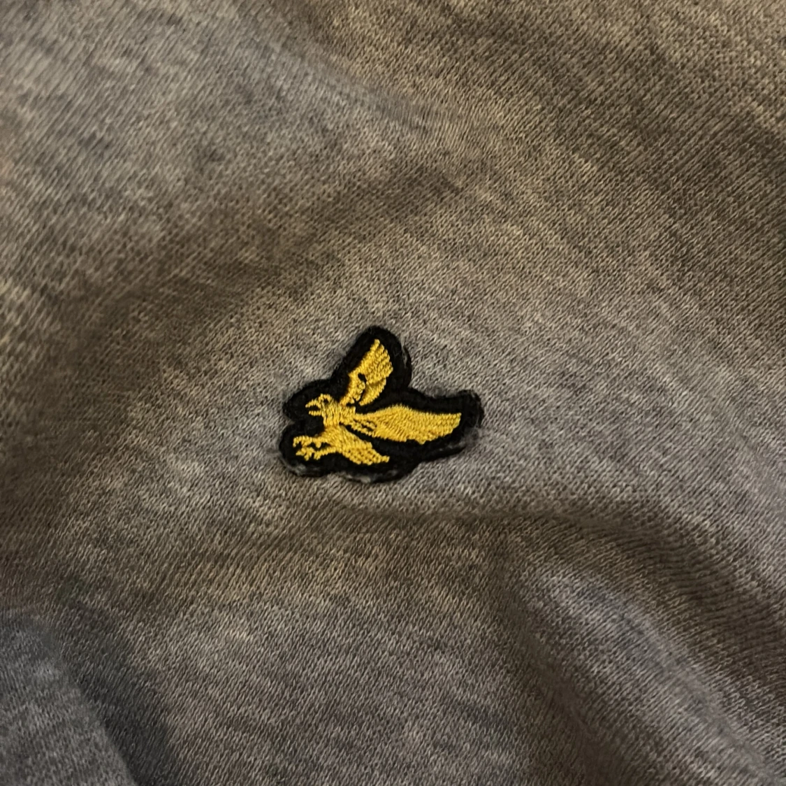 Grå hoodie från Lyle & Scott - 3