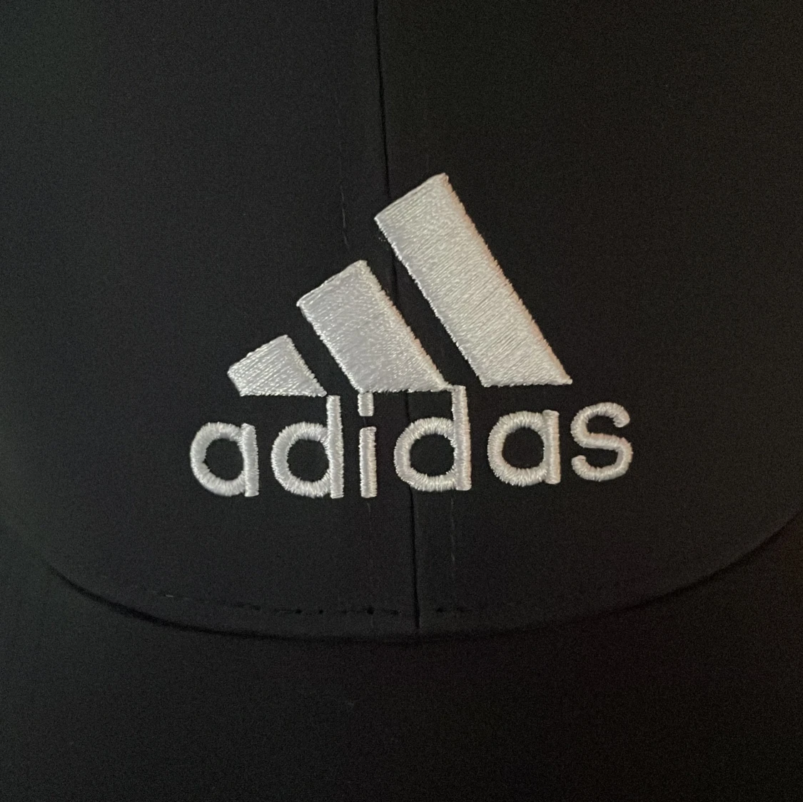 Svart keps från Adidas - 4