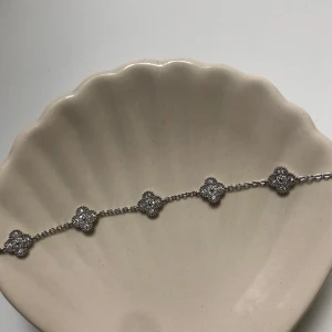 Armband silver - Superfint armband i rostfritt stål! Nyskick! Förlängningskedja följer med! 
