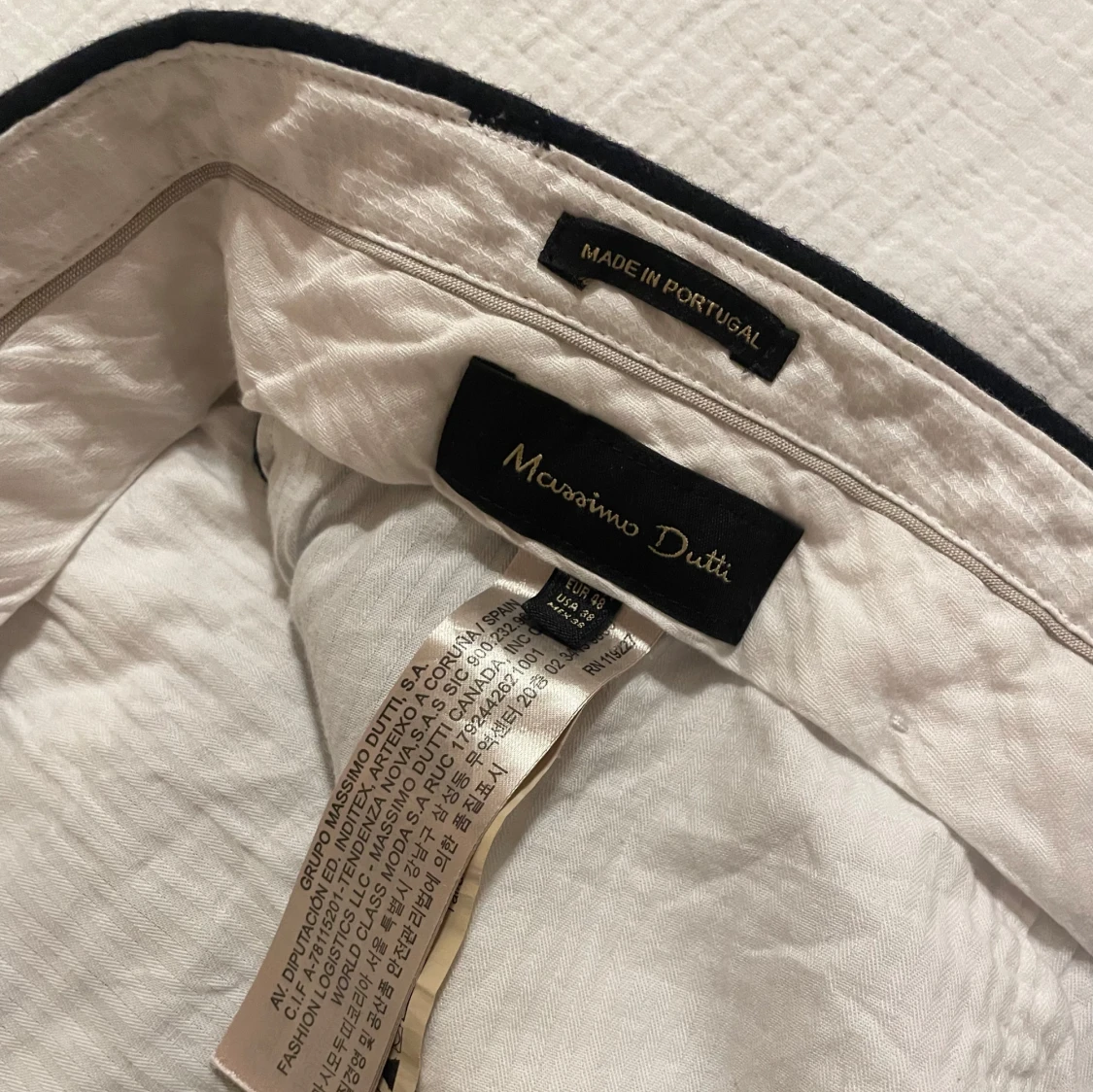 Marinblå kostymbyxor från Massimo Dutti (100% ull) - 2