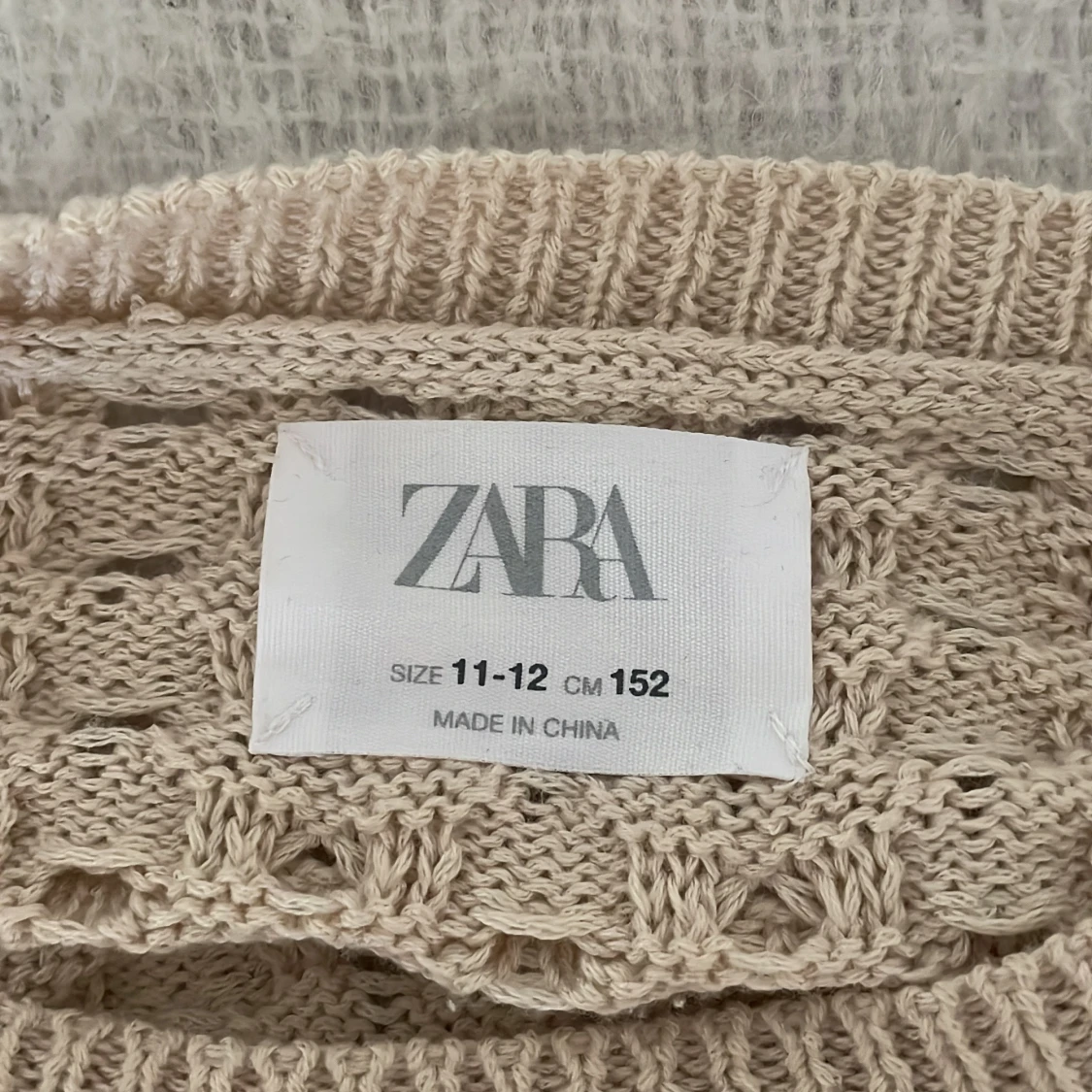 Beige stickad tröja från Zara - 2