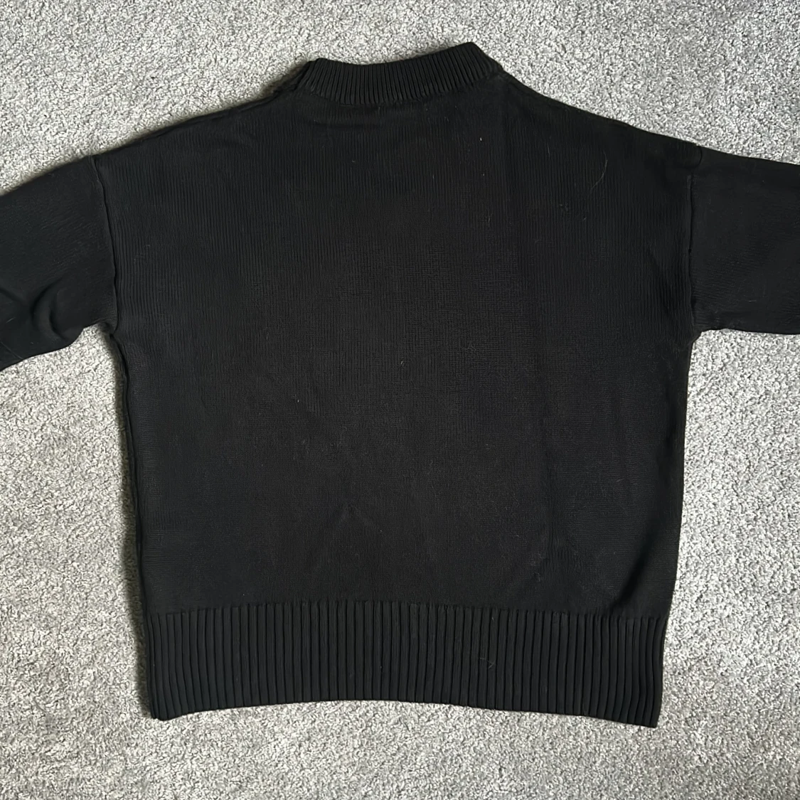 Svart stickad tröja från Ami - 2