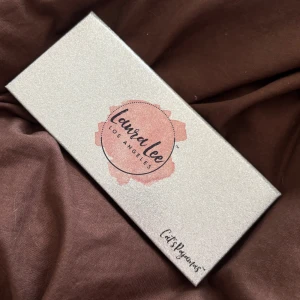 Laura Lee Los Angeles Cat’s Pajamas - eyeshadow palette - Knappt använd, se bilder! 