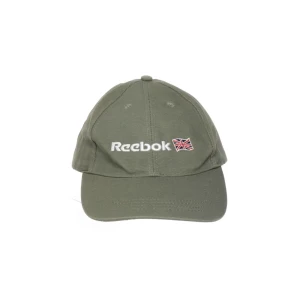 Keps Reebok Classic - Snygg olivgrön keps från Reebok Classic med broderad logga och brittisk flagga framtill. Justerbar rem baktill 🙌🏼