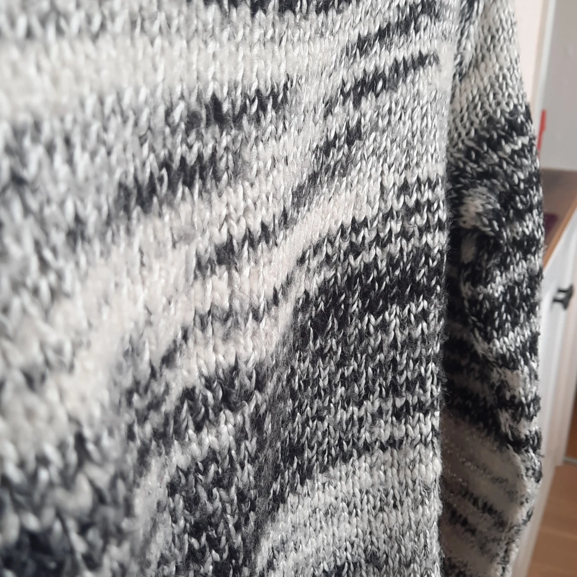Stickad tröja - 2