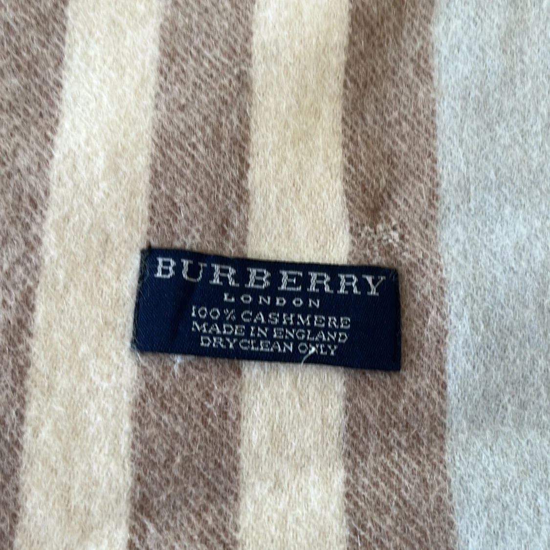 Rutig halsduk från Burberry i kashmir - 2
