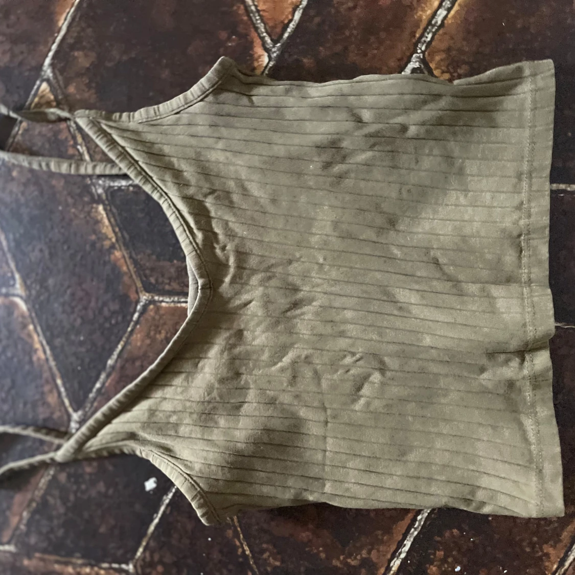 Olivgrön ribbad linnetopp från hm - 2