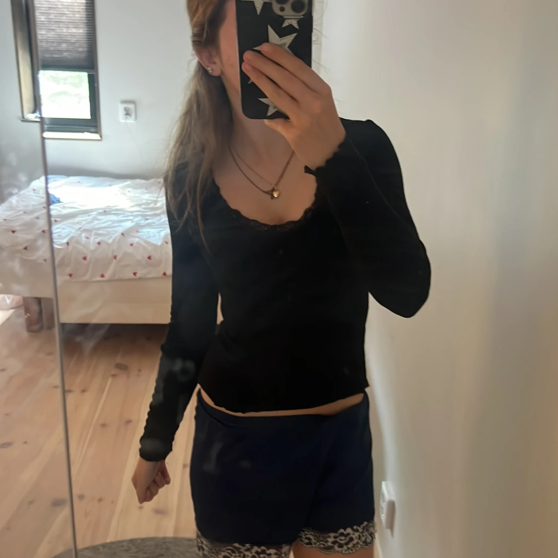 Svart långärmad topp med spets