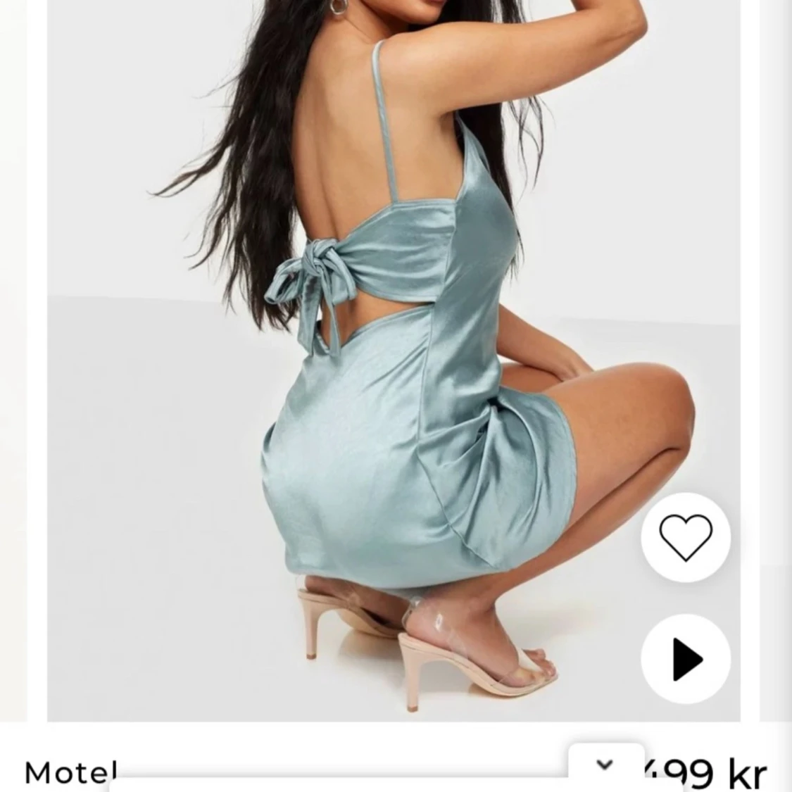 Ljusblå/grön satinklänning från Nelly - 1