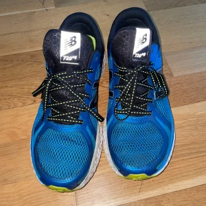 New balance joggingskor storlek 44,5  - Säljer ett par new balance jogggingskor. Använd  ett par gånger. Är i gott skick.  Pris: 300:- 