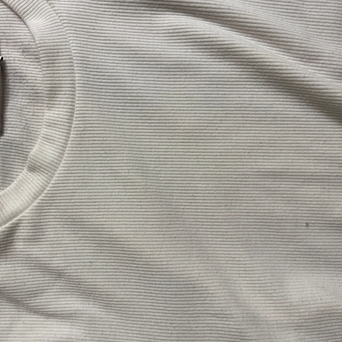 Vit ribbad topp med snörning från Zara - 1