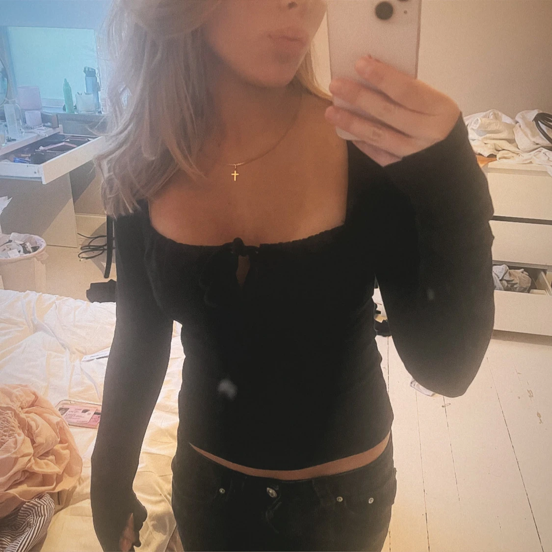 svart långärmad med knyt - 2