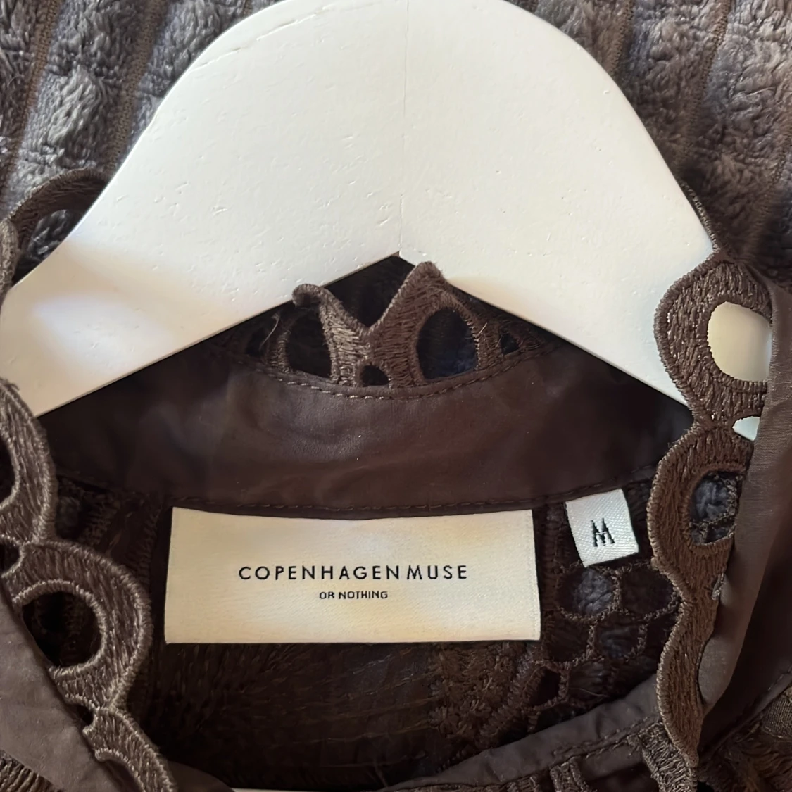 Brun bluse från copenhagen muse - 3