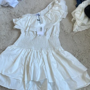 Klänning - Meet me there klänning, aldrig använd, nypris €49,99 mitt pris: 150kr❣️