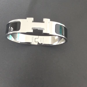 Armband  - Lyxig armband I rostfritt stål 