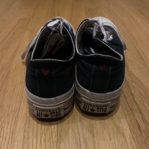 Converse - Converse skor har använt dom ganska mycket! Dom för flera bilder 