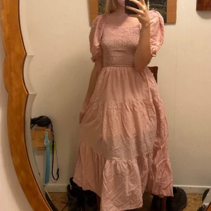 Söt klänning  - Söt rosa klänning! Bra skick! 