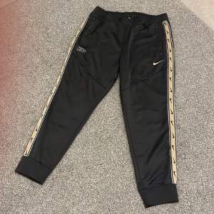 Nike träningsbyxa  - Bra skick