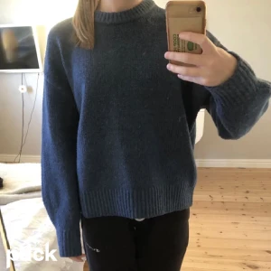 Stickad tröja - Jätte skön stickad tröja från bikbok som aldrig kommer till användning 🌸