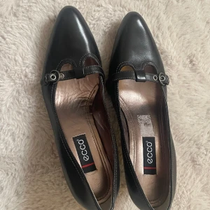 Klackskor - Så snygga klackar från Ecco😊 bekväma och lätta att gå i!