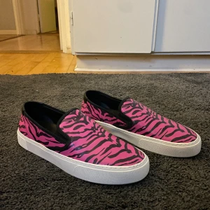 Saint Laurent  - Aldrig använda 