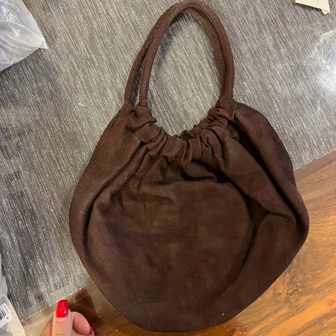 Brun gullig väska  - 90