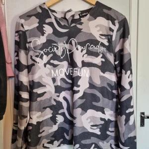 Ny tröja från Sheilay - Helt ny och oanvänd tröja från Sheilay