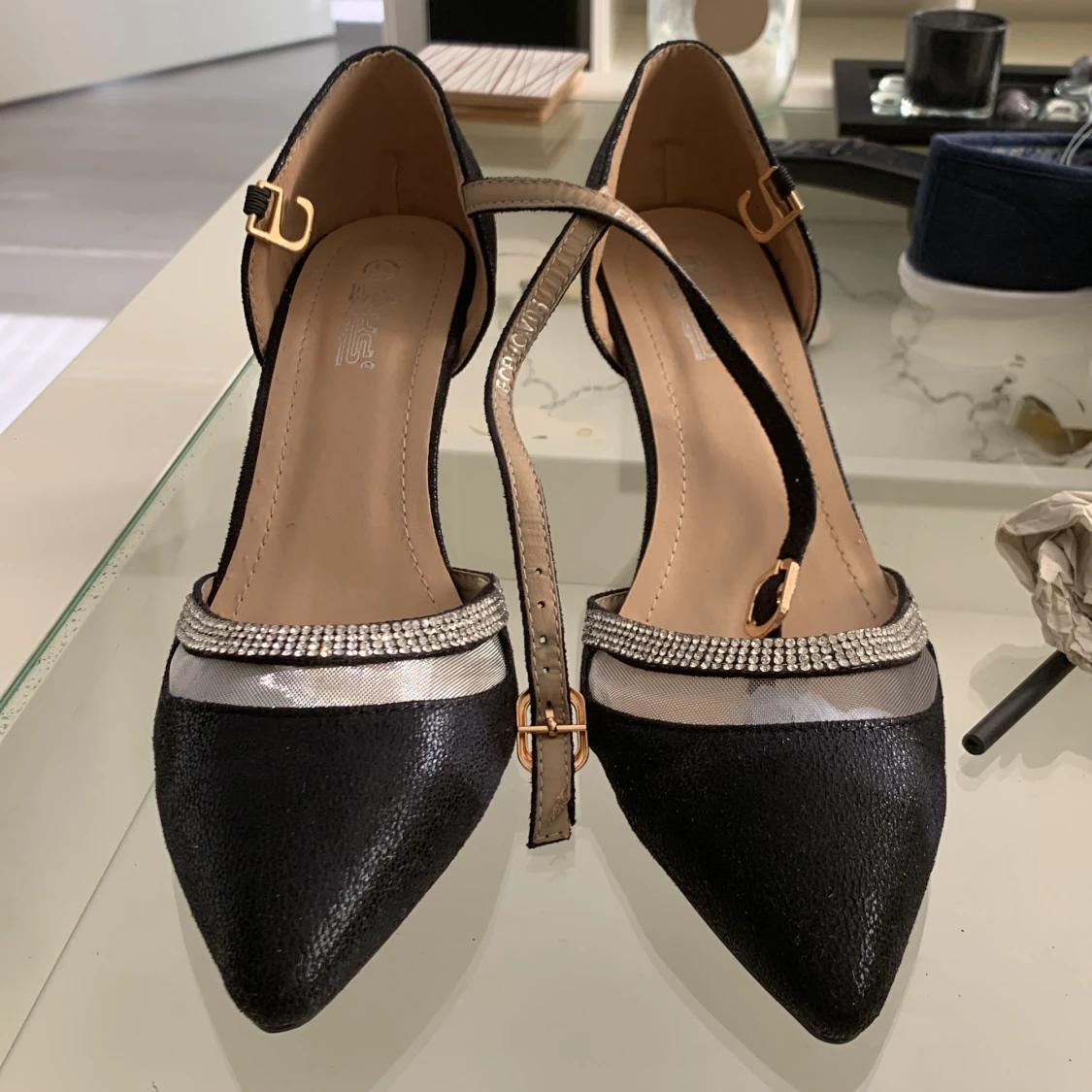 Klackskor med stenar - 91