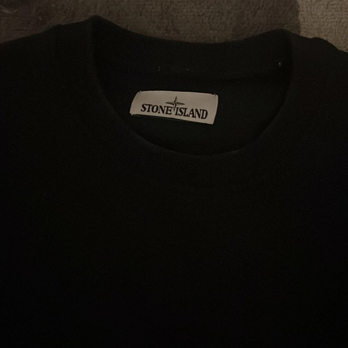 svart stone island tröja  - 90