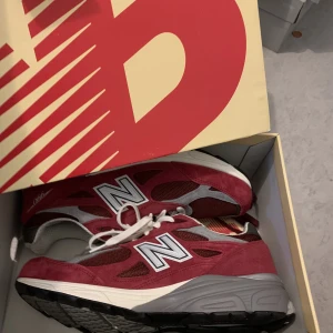 Newbalence skor  - Hej säljer skorna för dom va för små aldrig använt dom 