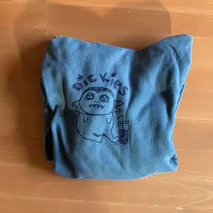 Använd dickies hoodie som säljs på grund av för små storlek 
