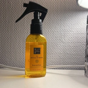 Home perfume  - Säljer den här då den inte används (ny pris 100kr)