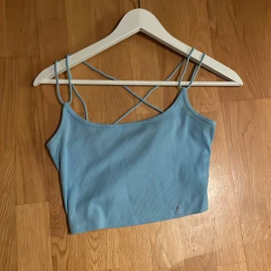 Linne - Säljer denna söta linne. Den är använd fåtal gånger så är i nyskick!