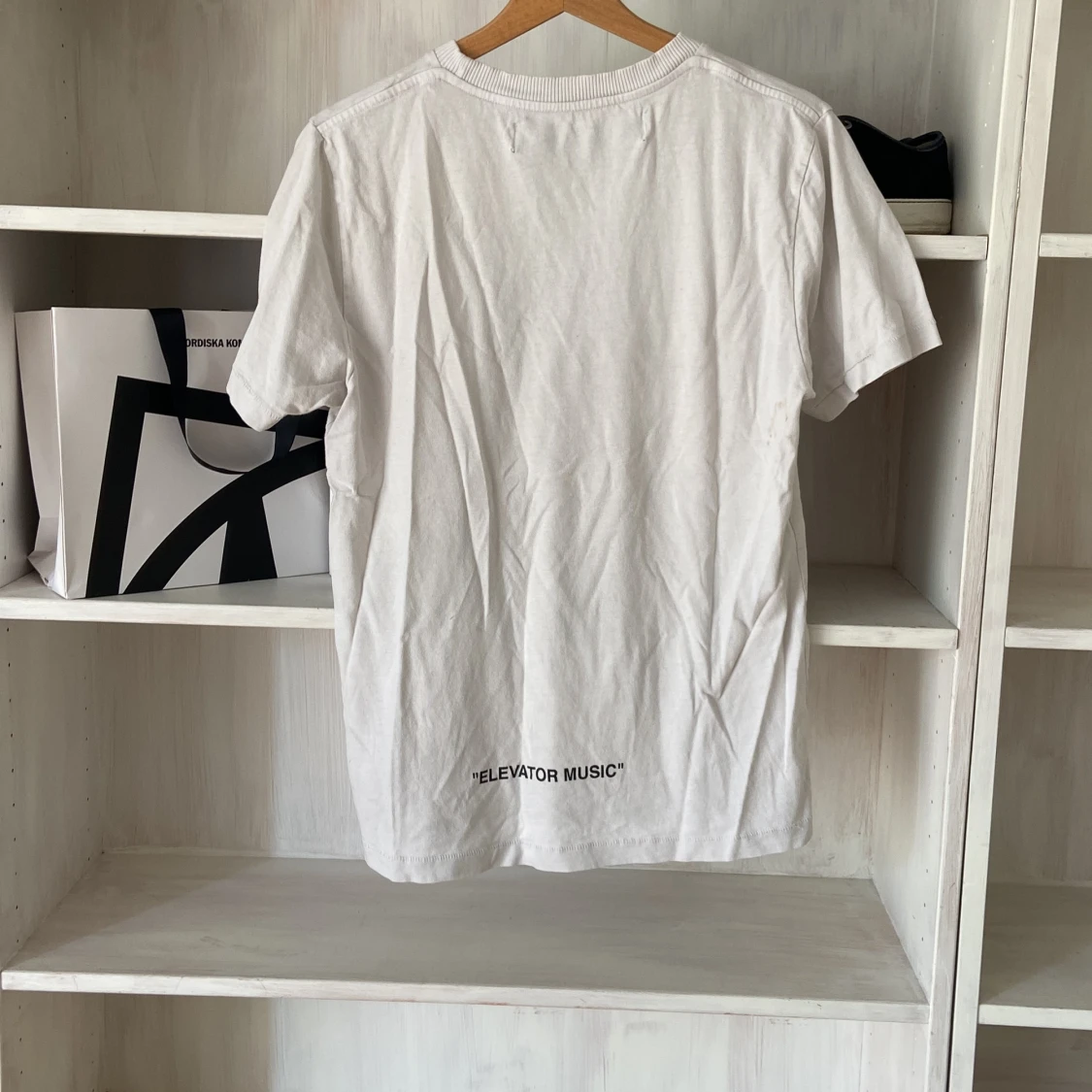 Off-White T-shirt - 90