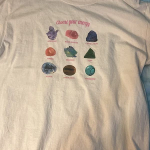 Kristall - T-shirt med  kristall motiv 100% bomull 