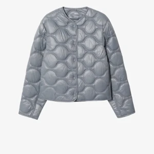 jacka - Hej säljer nu min fina jacka från mango jag fick i julklapp 2022. Använd men bra skick ❤️skriv gärna vid frågor eller intresse💘