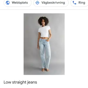 Säljer mina Low Rise jeans från ginatricot då de har blivit för små för mig som egentligen har storlek 36. Jättefint skick💓