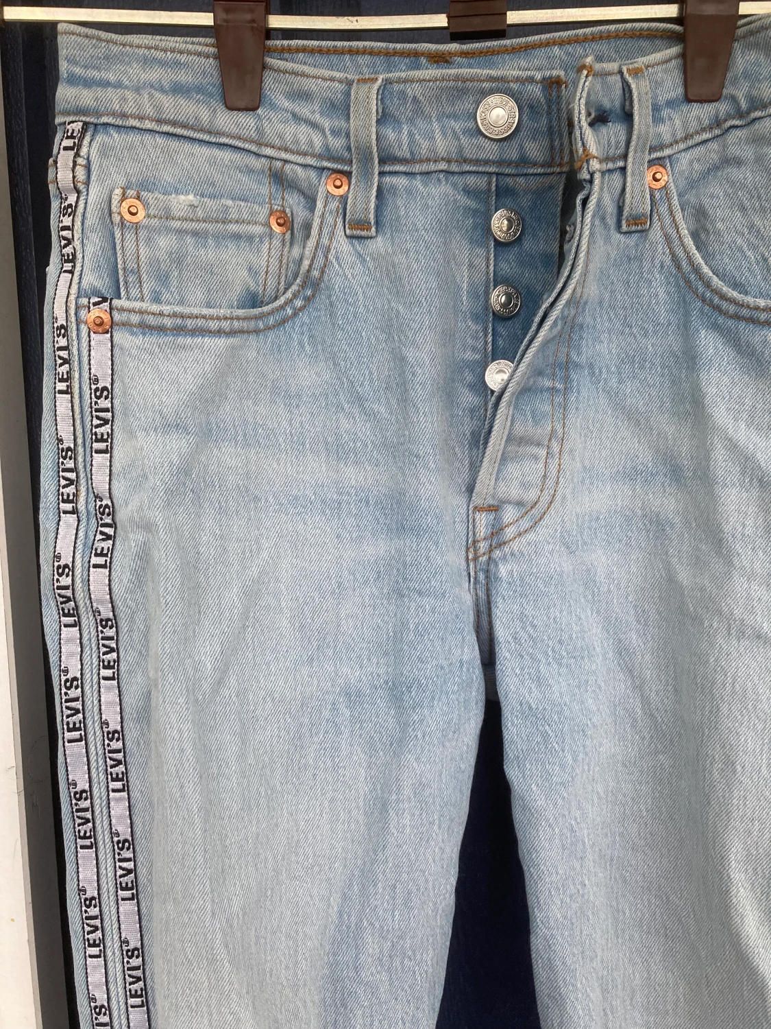 Levis 501 W24 L30 - 90
