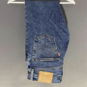 Levis jeans  - Levis jeans  Storlek W29 L30 Oanvända