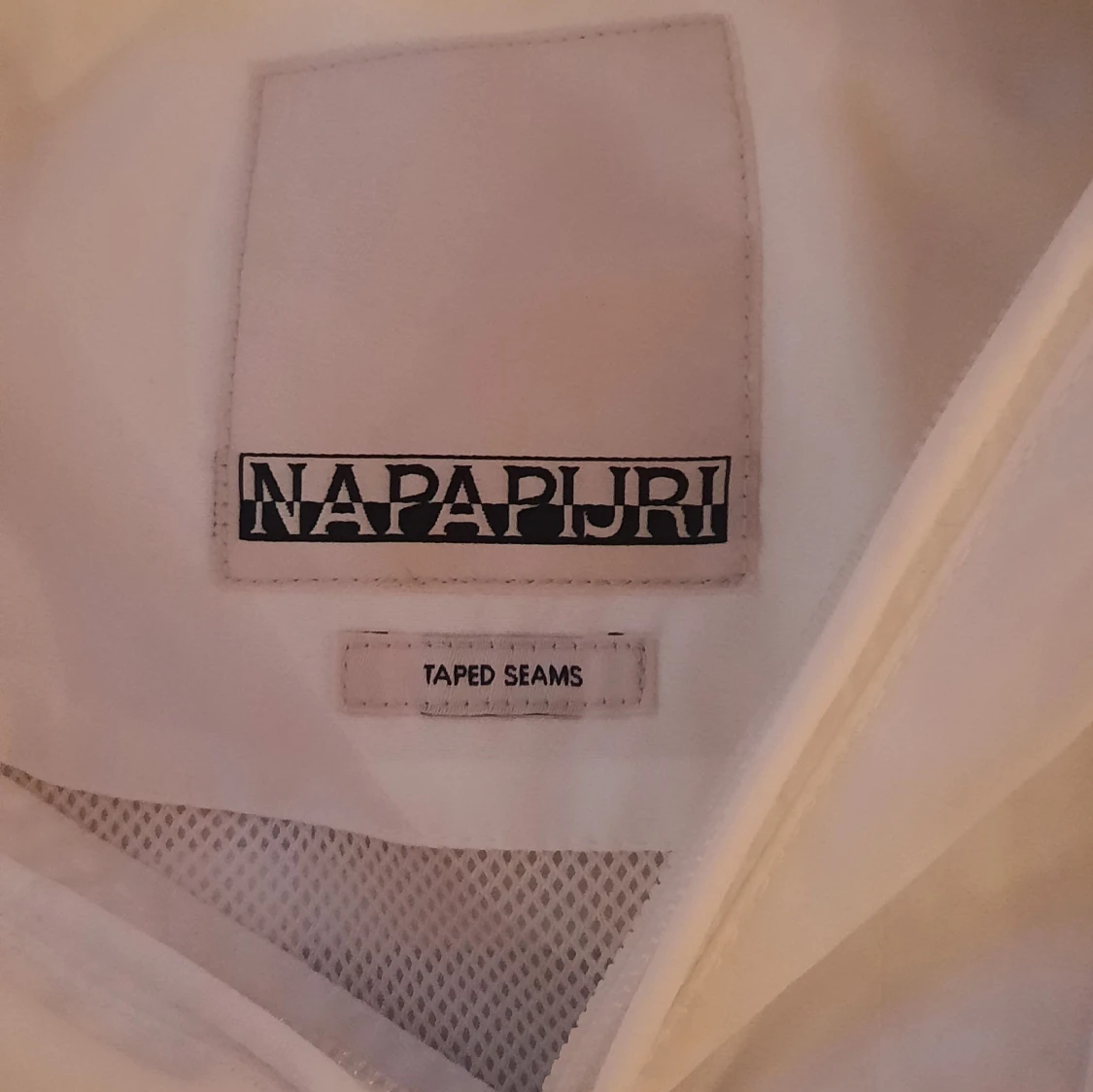 En helt ny napapijri jacka - 91