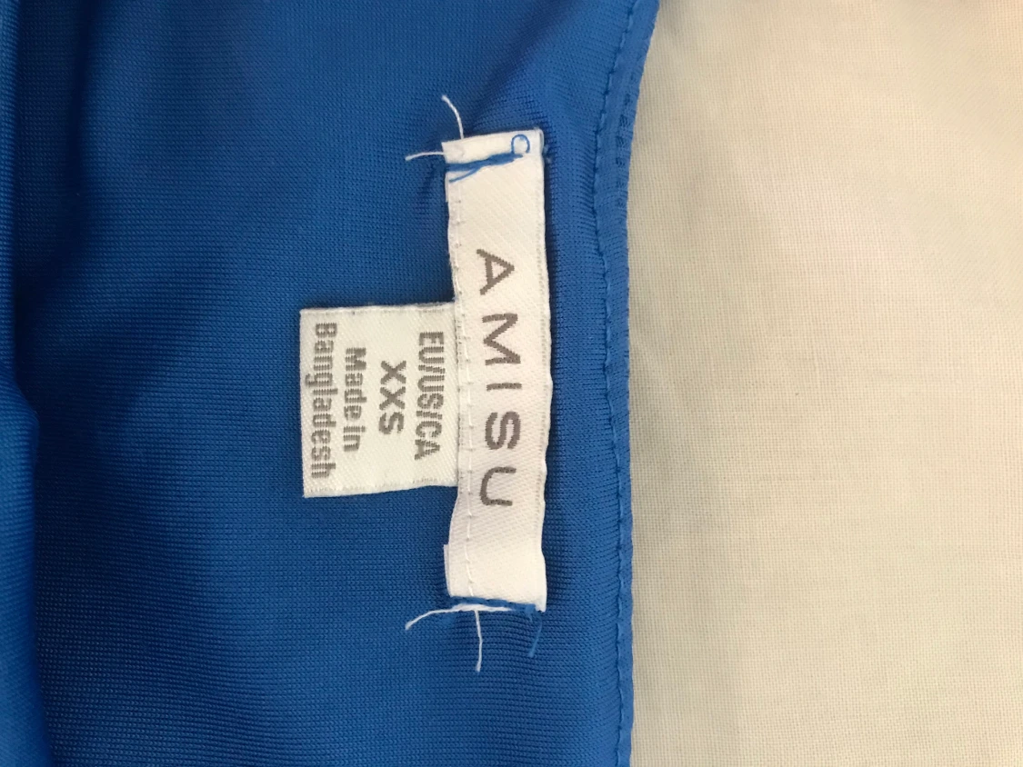 Blått tajt linne - 91