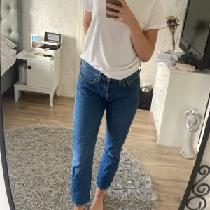 Levis jeans - Jeans som tyvärr är för små för mig som är en storlek s och 165 cm lång