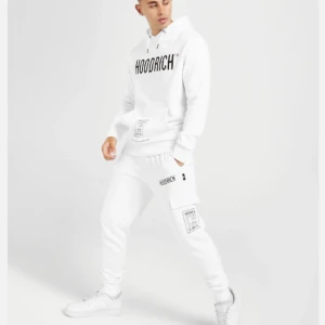 Hoodrich dress  - Helt ny Hoodrichdress för herrar.  Överdel - Storlek S  Underdel - Storlek M 