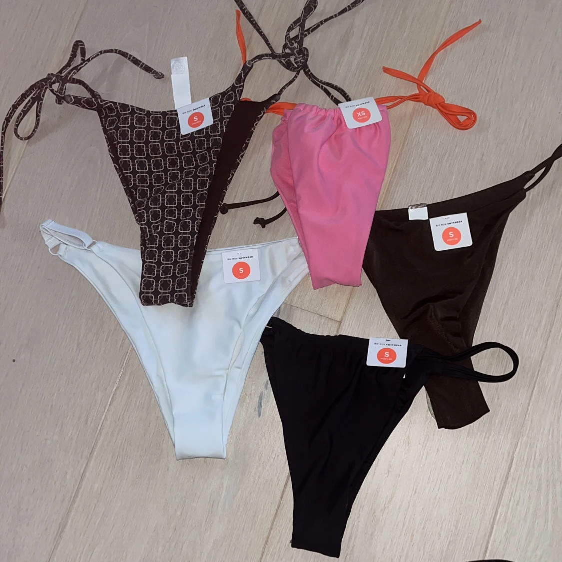 Bikinitrosor oanvända 