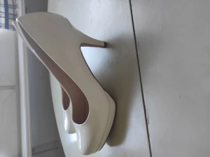 Boots  - Vackra och sköna Skor för magiska tillfällen.