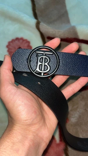 Burberry bälte  - Det helt ny burberry bälte,priset kan diskutera!